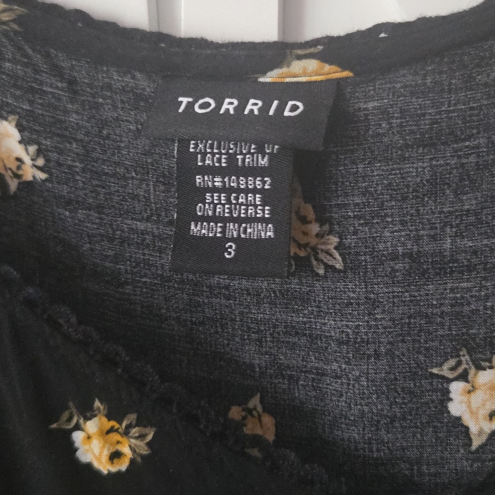 torrid Black Floral Scoop Neck Blouse with Yellow Blooms - Torrid Size 3 - Picture 3 of 9